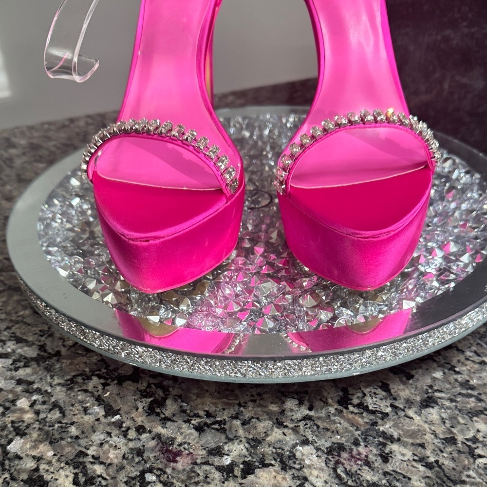 AAJ Pink Satin platform strappy Heels with Rhinestone NWT 9.5 - Picture 5 of 17